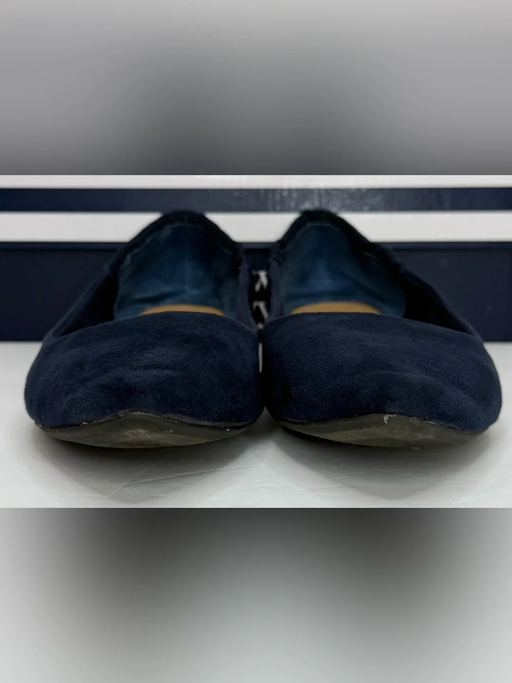 Crown & Ivy Navy Suede Pointed Toe Flats Size 7W EUC